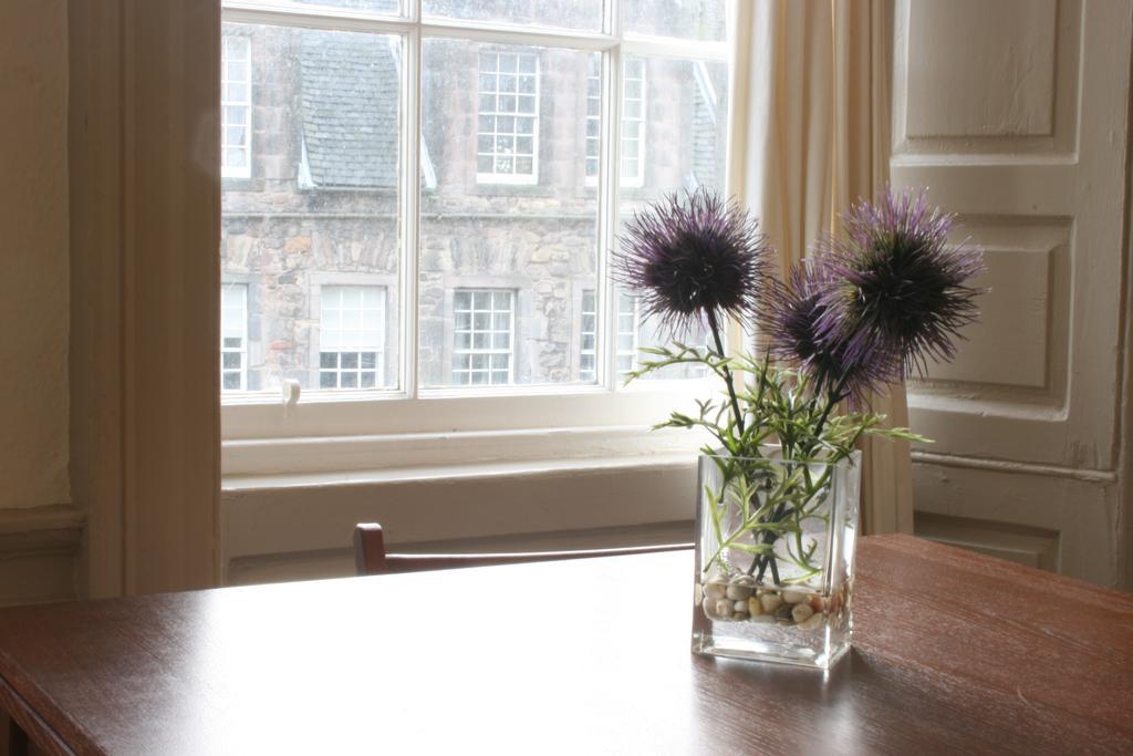 Royal Mile Budget Apartments Edinburg Rum bild